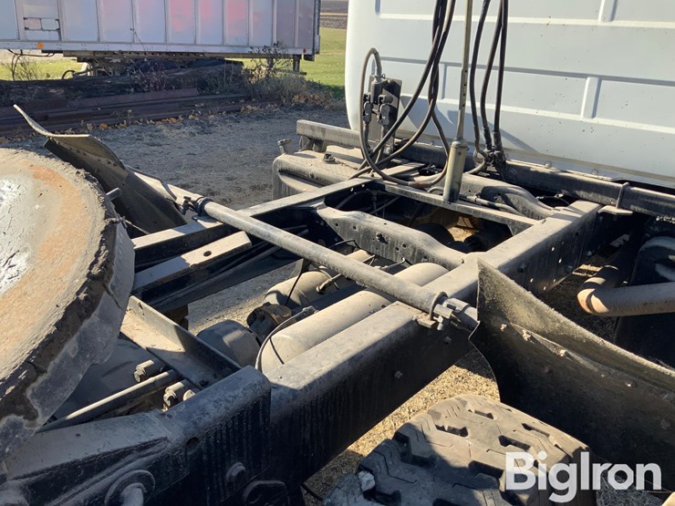 mack-r686st-image-15