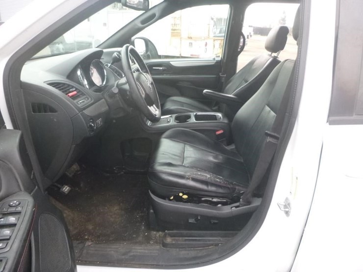 dodge-grand-caravan-image-6