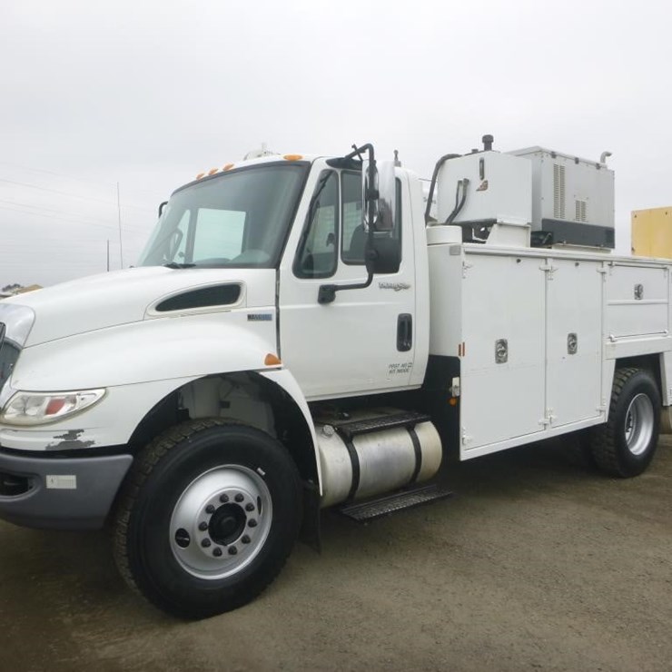 2013 INTERNATIONAL DURASTAR 4400