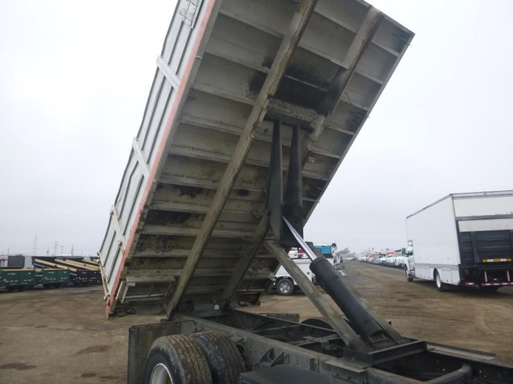 2004-international-durastar-4300-image-10