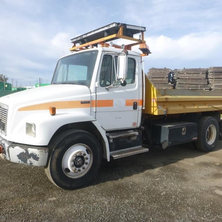 FREIGHTLINER FL70