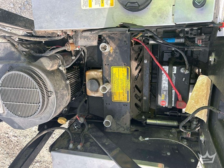 zero-turn-mower-image-13