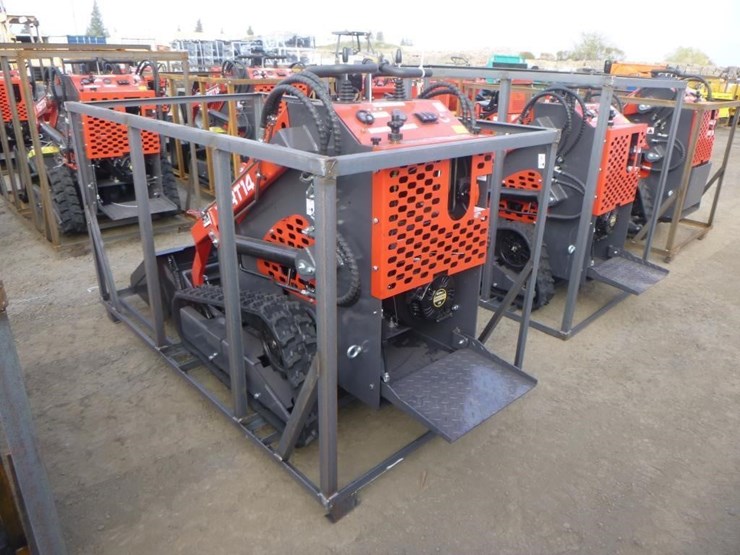 2025-agt-ysrt14-skid-steer-track-loader-image-4