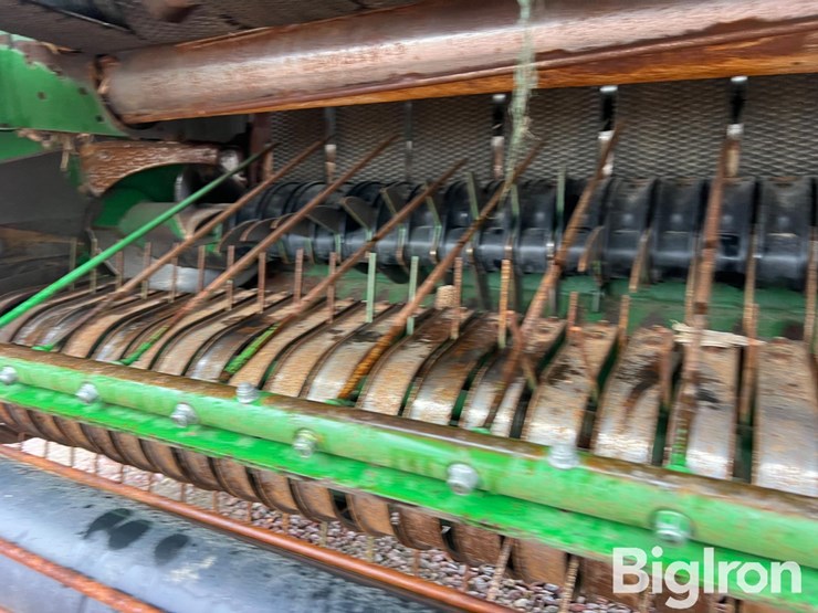 john-deere-560r-image-14