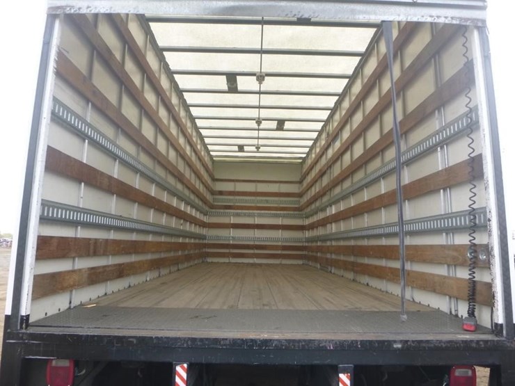 2016-ford-f650-xlt-image-11