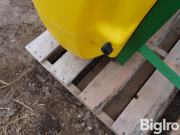 12-volt-preservative-applicator-image-16