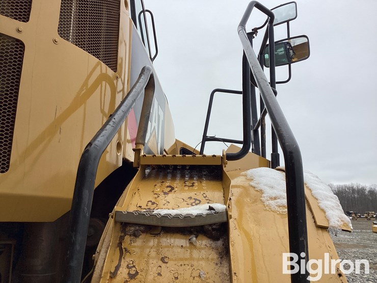 caterpillar-745c-image-16