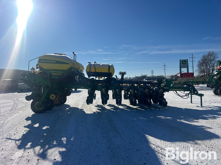 john-deere-1770nt-ccs-image-4