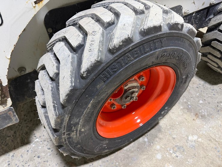 2015-bobcat-s650-image-20