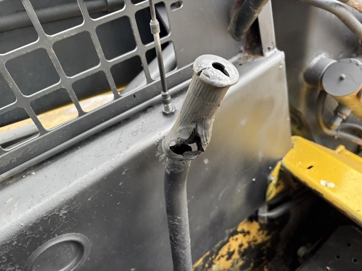 1995-new-holland-lx865-image-23