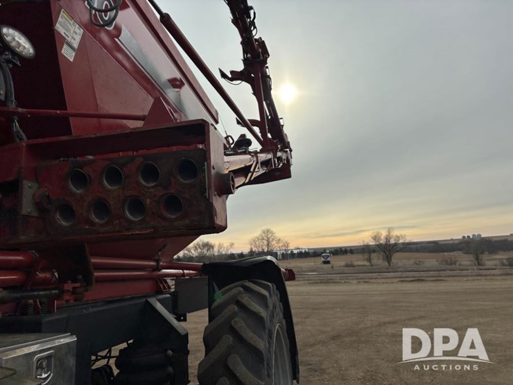 2018-case-ih-810-image-57