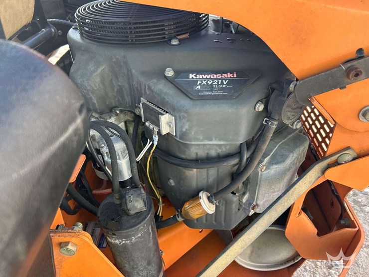 zero-turn-mower-image-7