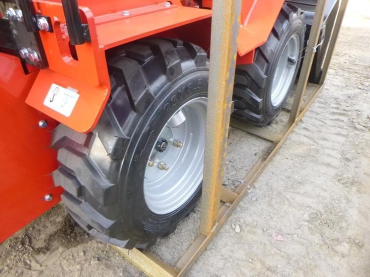 2025-agt-sda140w-skid-steer-loader-image-21