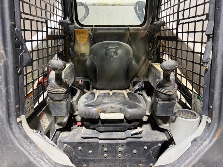 2019-bobcat-t595-image-18