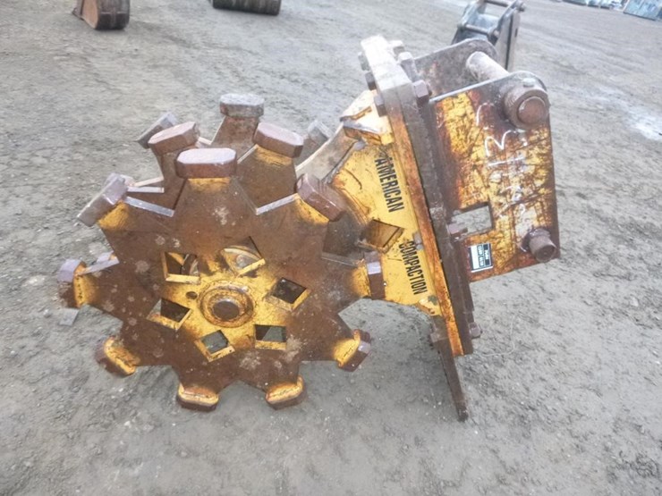 caterpillar-420-image-5