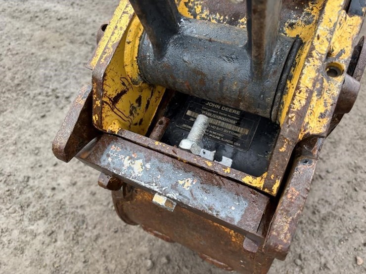 2022-deere-35g-image-14