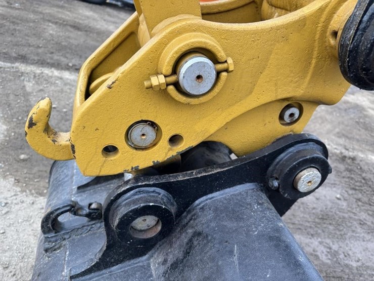 caterpillar-305.5e2-image-15