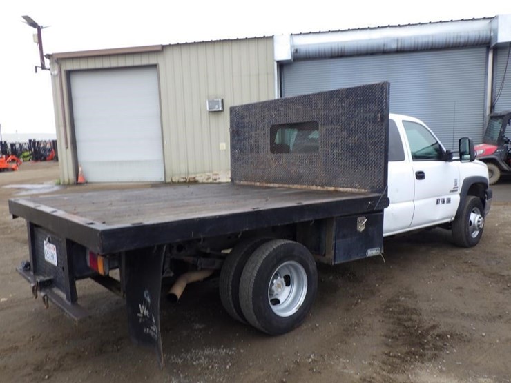 2003-chevrolet-3500-image-3