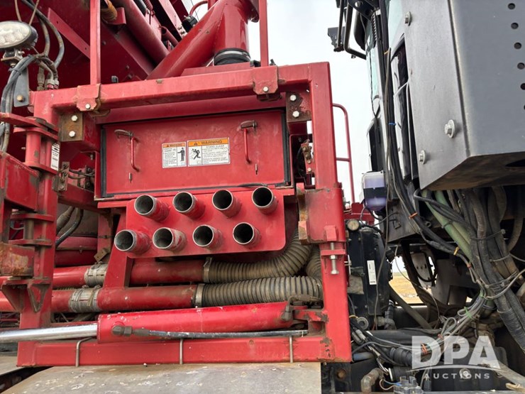 2018-case-ih-810-image-46