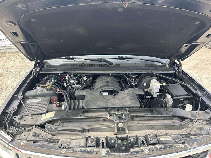 2019-chevrolet-tahoe-4x4-suv-image-9