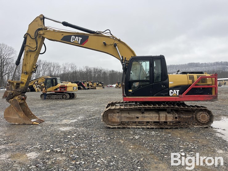 2008-caterpillar-320d-image-8