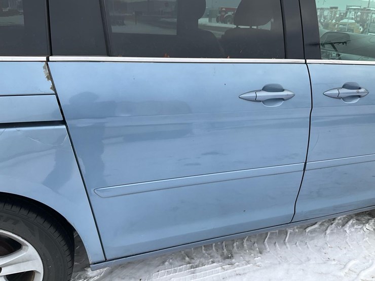 2010-honda-odyssey-touring-image-33