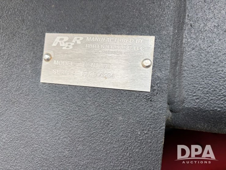 2018-case-ih-810-image-98