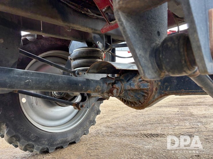 2018-case-ih-810-image-63