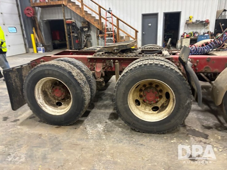 international-9900i-image-44