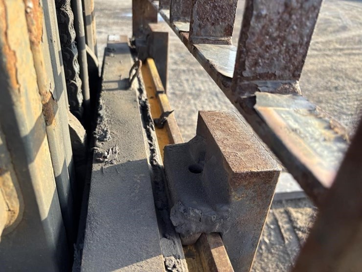 caterpillar-2p6000-image-12