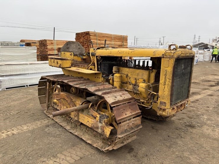 caterpillar-d2-image-2