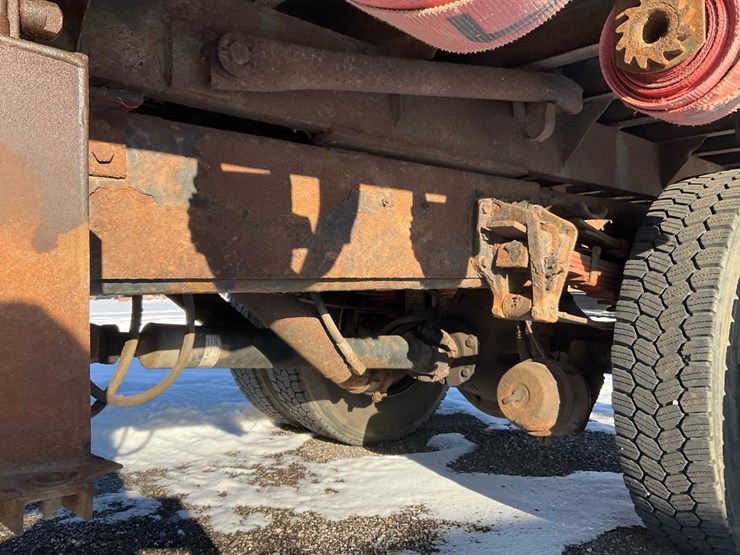 international-4900-image-26