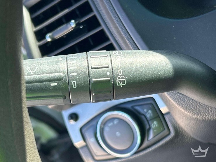 2014-ford-explorer-suv-image-16