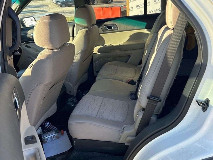 2013-ford-explorer-suv-image-20