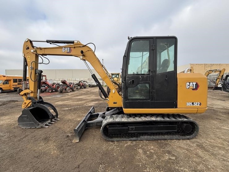 2023-caterpillar-305.5e2-image-5