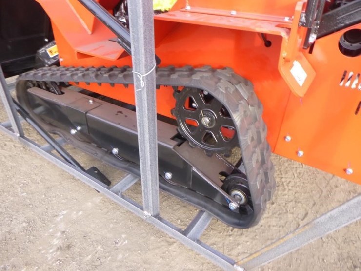 2025-agt-sda-140t-skid-steer-track-loader-image-22