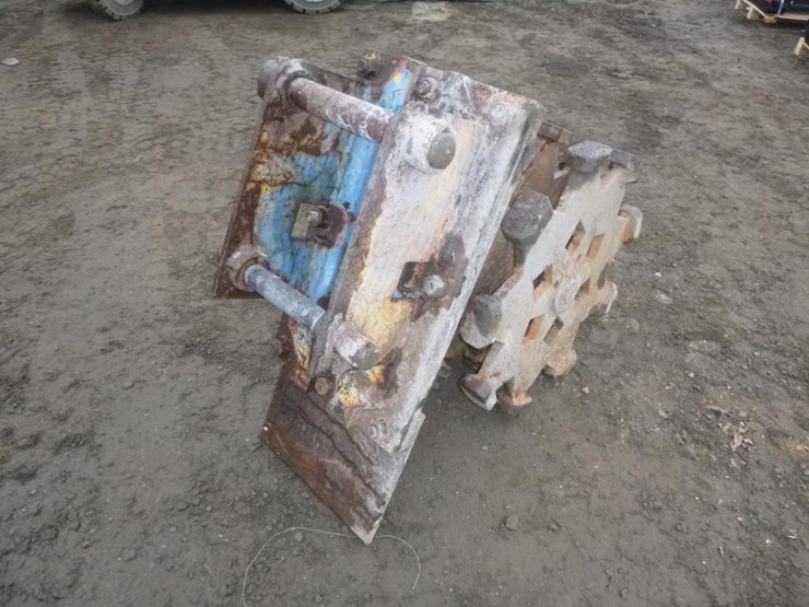 caterpillar-420-image-3