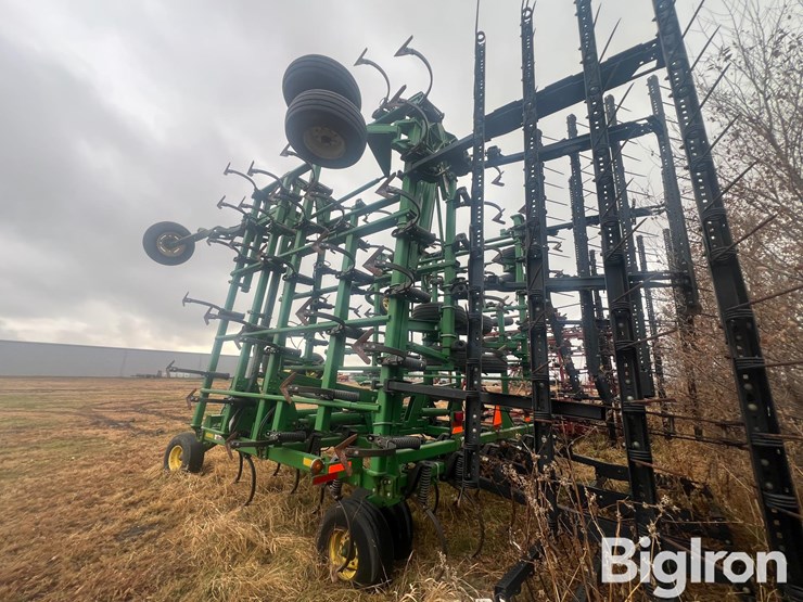 john-deere-2210-image-6