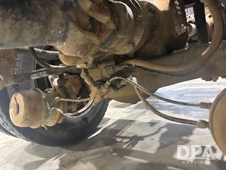 1993-mack-ch613-image-32