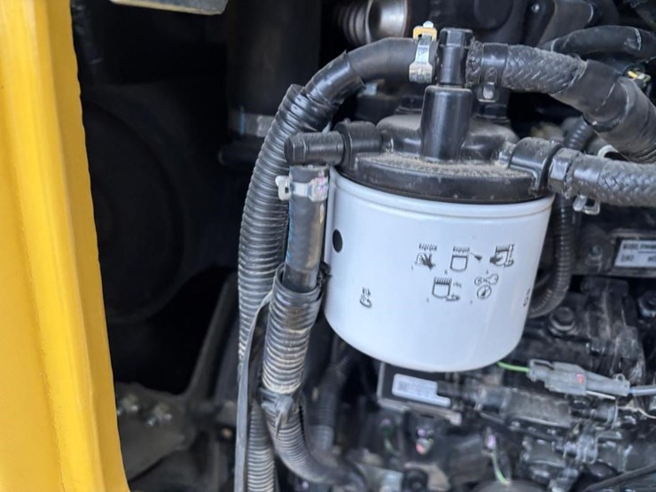 2022-deere-35g-image-48