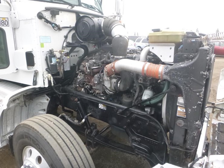 2014-peterbilt-367-image-22