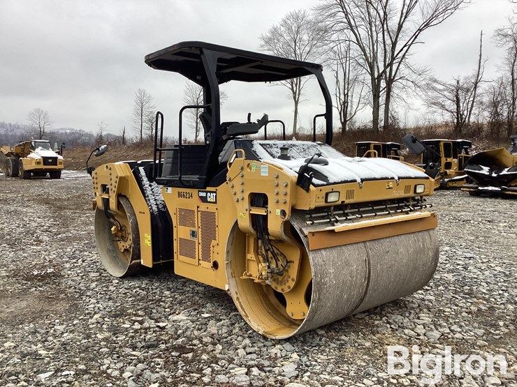 caterpillar-cb66b-image-3