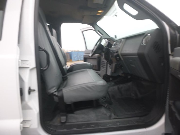 2016-ford-f650-xlt-image-16