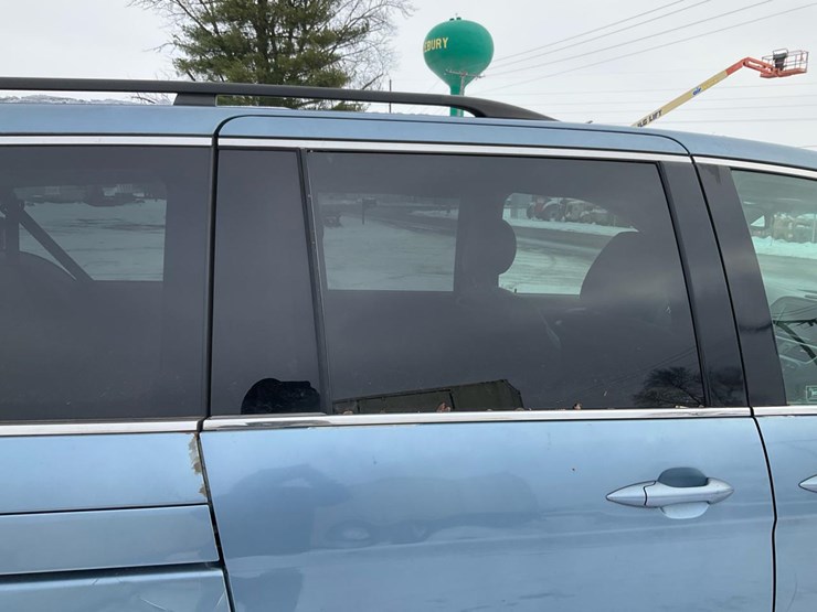 2010-honda-odyssey-touring-image-32