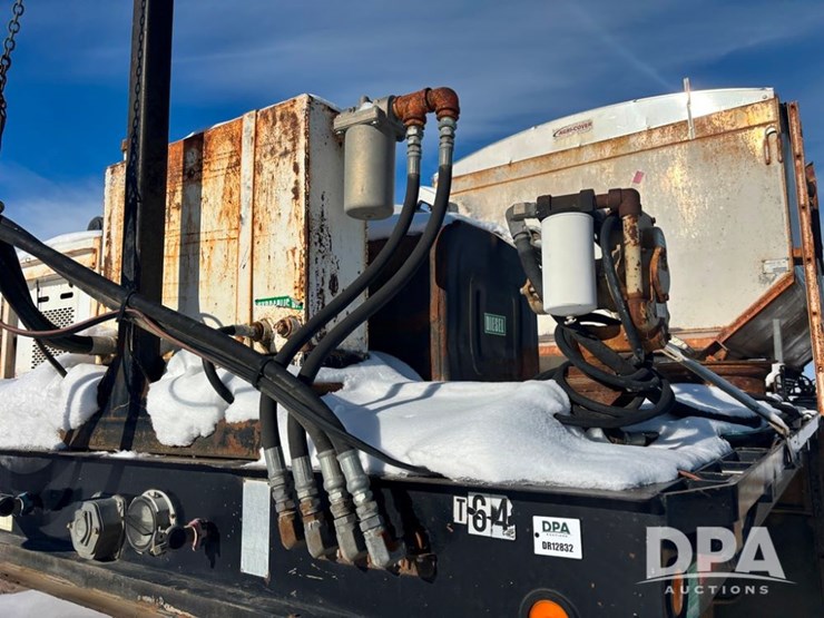 2007-neville-trailer-image-16