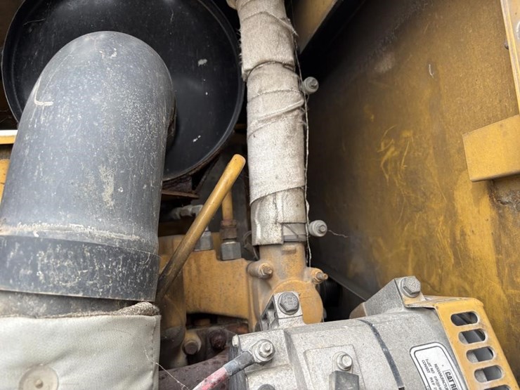 2006-caterpillar-143h-image-70