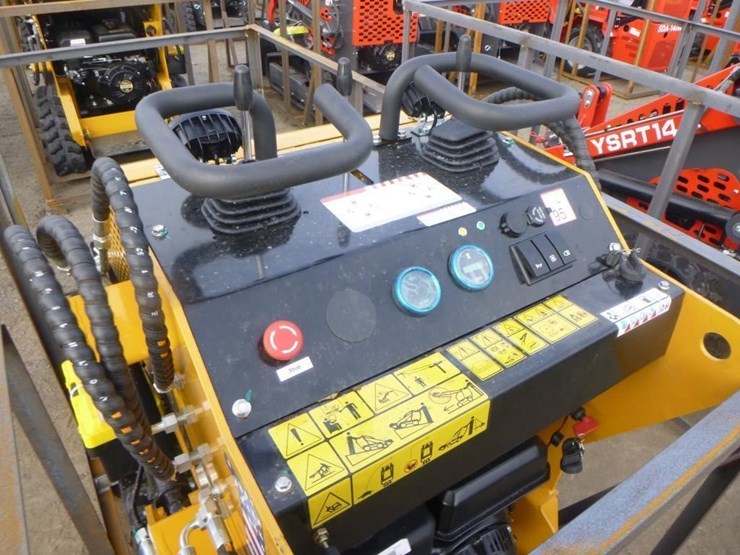 2025-agt-mx-mrt14-skid-steer-track-loader-image-13