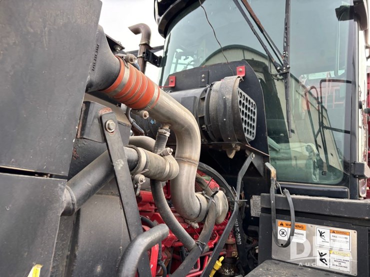 2018-case-ih-810-image-76