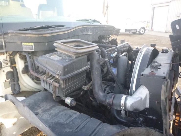 2014-international-durastar-4300-image-18