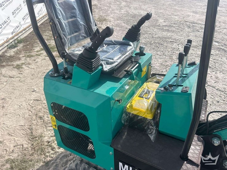 unused-2025-cfg-industrial-mx12rx-mini-excavator-image-10